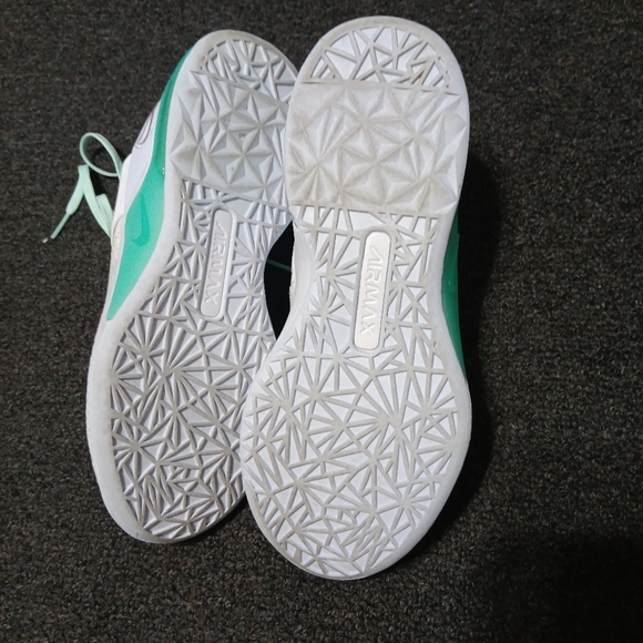 Nike White and Teal Athletic Shoes - Picture 3 of 6